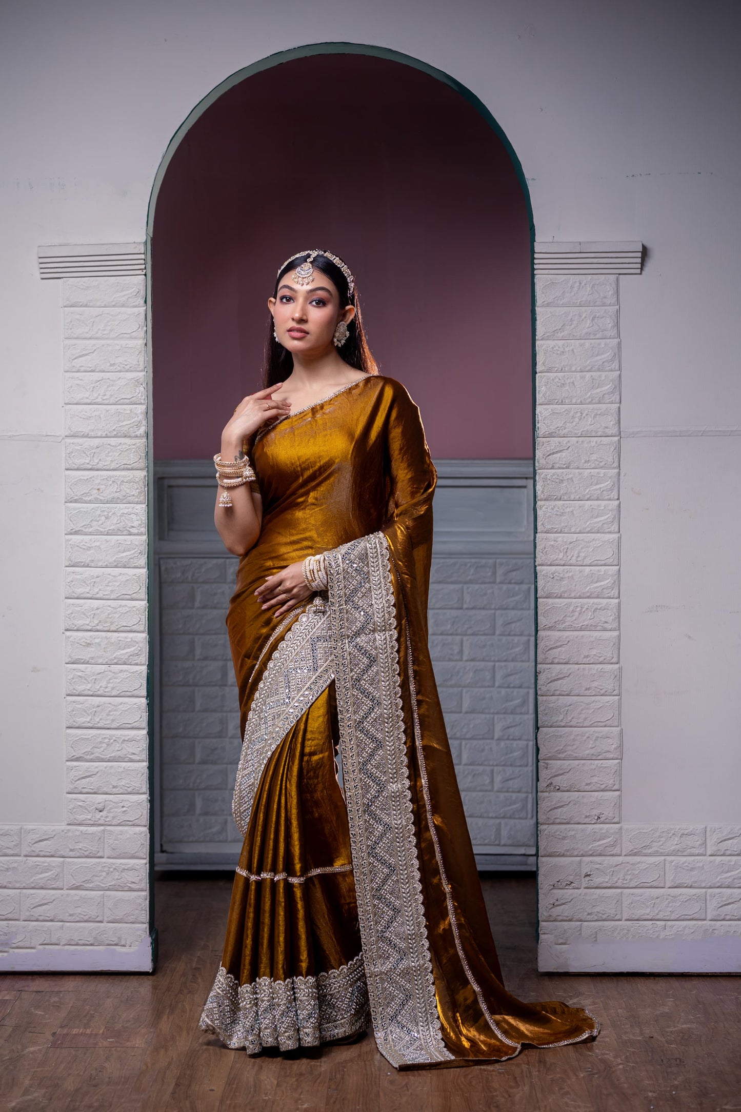 Majestic Gold Opulence Handcrafted Silk Saree – A Royal Blend of Tradition & Luxury